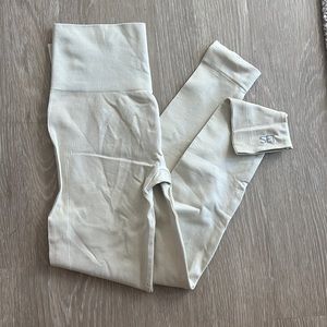 Set Active Oat Milk Leggings Small NWOT